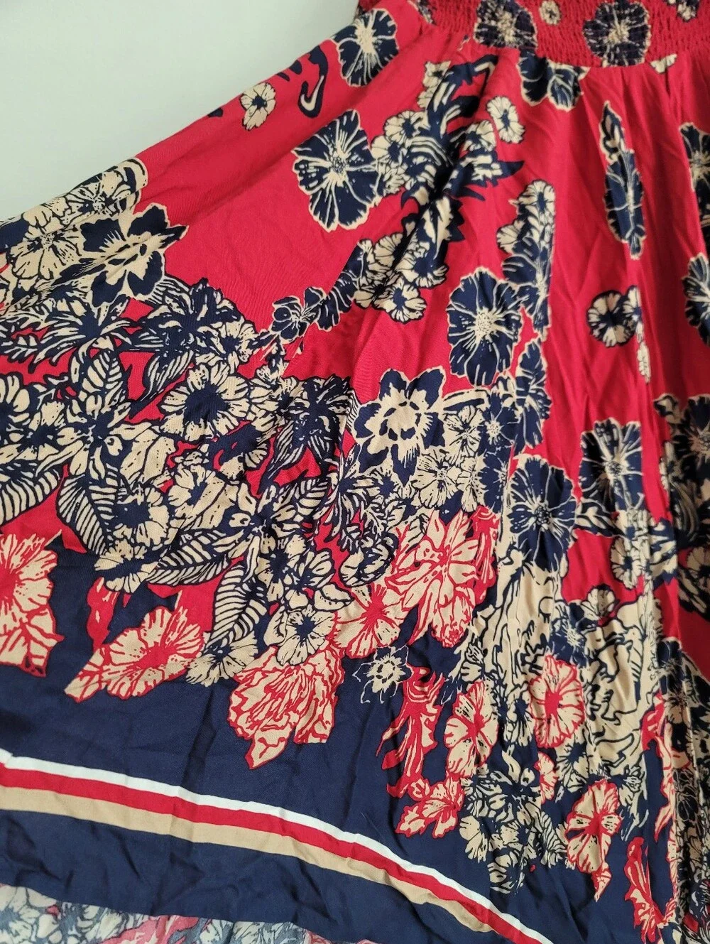 NEW Floral‎ Hanky Hem 42W Tall Plus Pull On Flowy Skirt Red Blue Denim 24/7